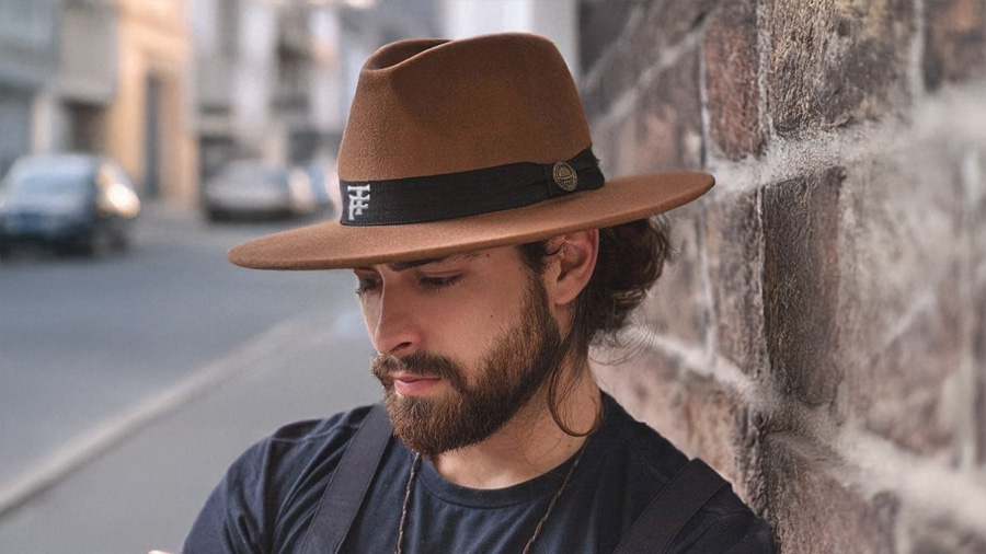 Le chapeau Fedora : pourquoi est-il si populaire en Europe ?